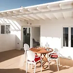 Flower Beach Suite 7