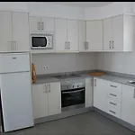 Bonito Y Espacioso Apartamento Al Lado De La Playa.