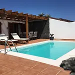 Villalia Paula