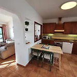 2 Bedroom Villa \'The Bungalow\' With Private Heated Pool.
