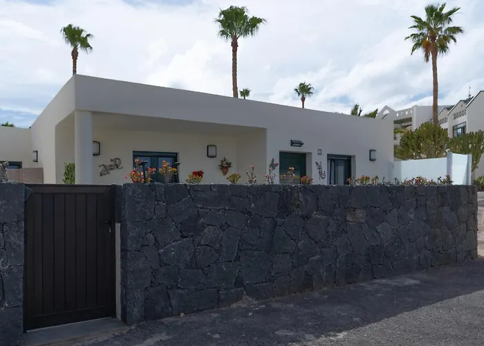 luxury casa playa roca bord de mer