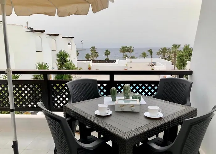 Los Arcos Apartment. Sea View
