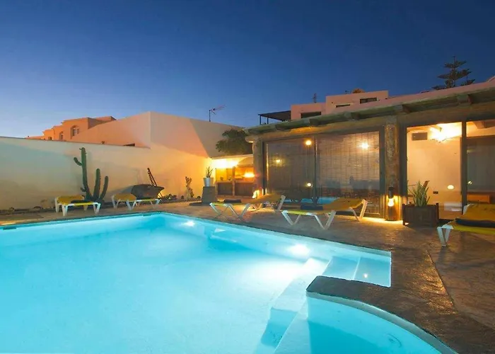 V PRINCESA Vivienda con piscina y BBQ para max 10 personas