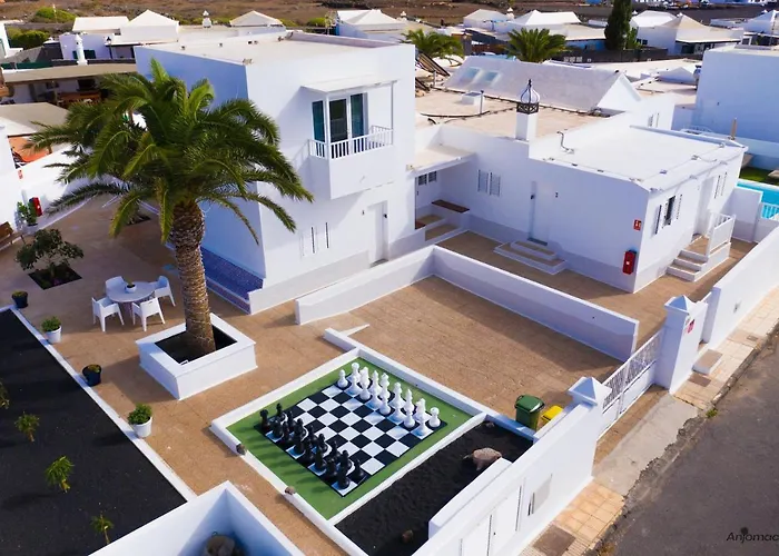Apartamentos Anjomacar A