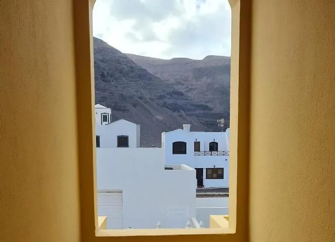 Cliff View Orzola