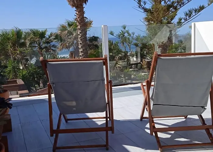 360 View To Ocean And Cliffs