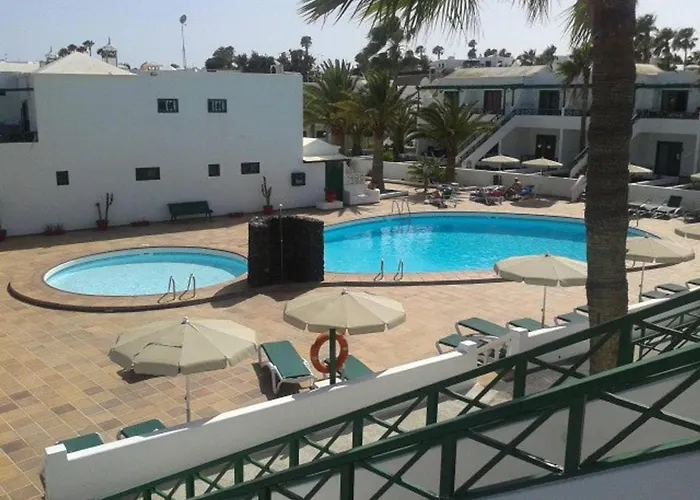 Casa Anna. Pool And Next To The Beach