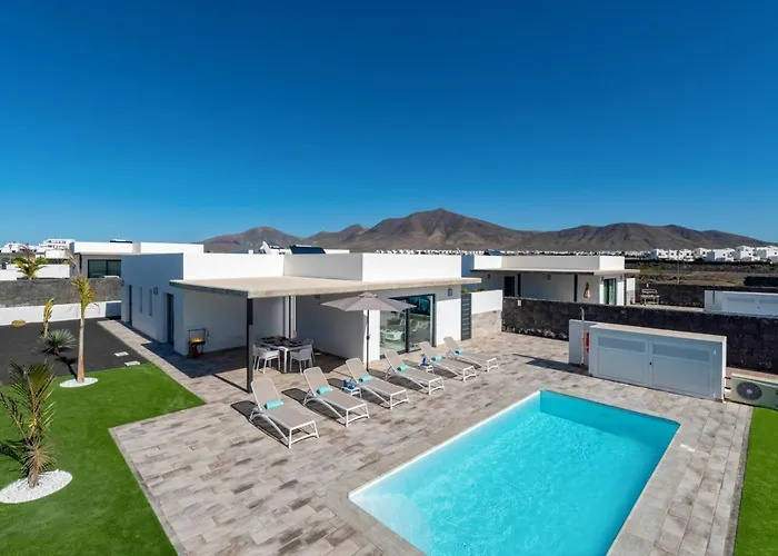 Villa Malvasia By Villa Plus