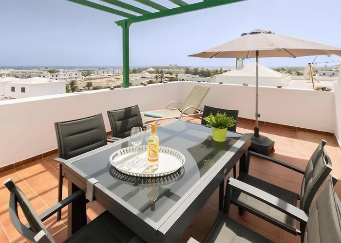 Apartamento Om Con Piscina Y Vistas Al Mar