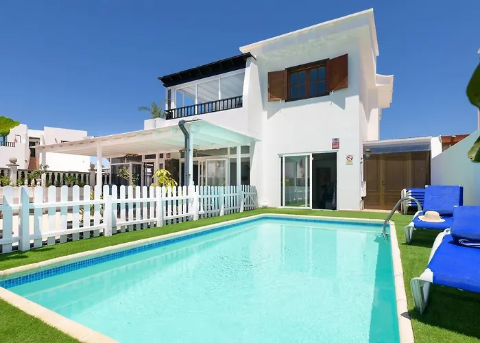 Villa Siroi, Puerto Del Carmen, Heated Pool, 10Mn From The Sea