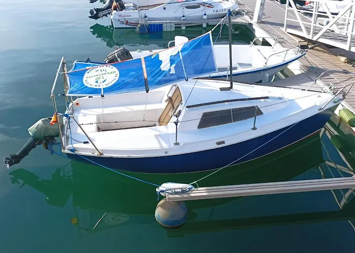 Lanza Boat