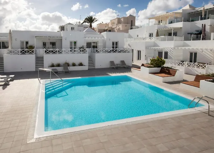 Flower Beach Suite Pool
