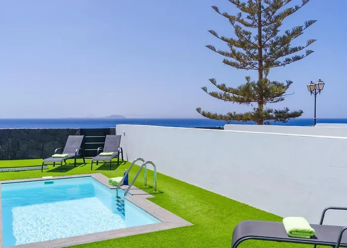 Villa Verde Blanca By Villa Plus