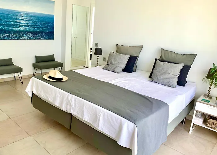 Villa Del Mar Lanzarote - Luxury Beachhouse