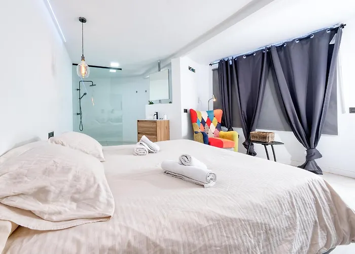 Macher Room
