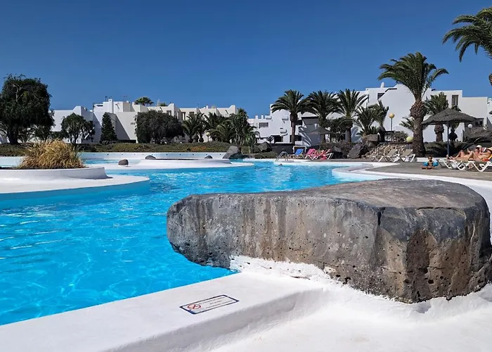 Charming Flat In Los Molinos With Terrace & Pools, Near Playa Bastian