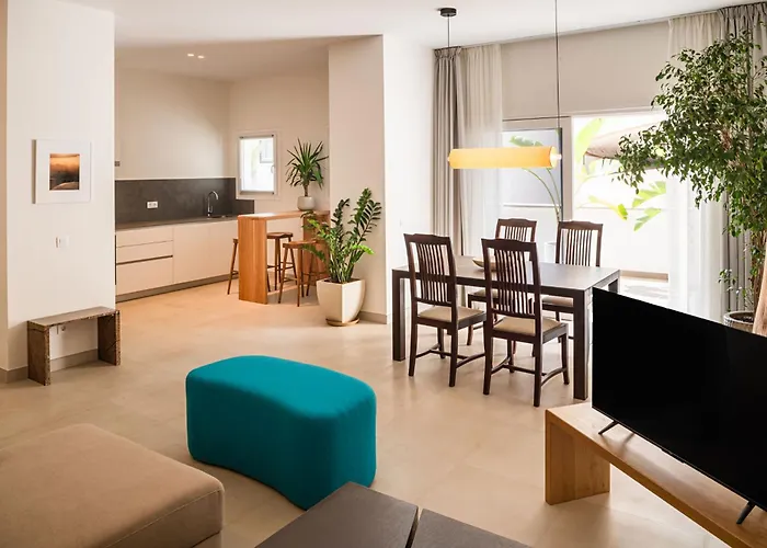 Mar - Panasco Suites