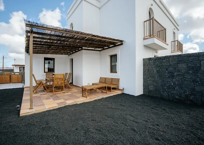 Yaiza Casasblancas Villas