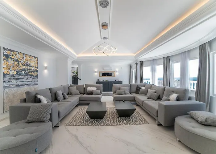 Casa Leon, Exceptional 6 Bed