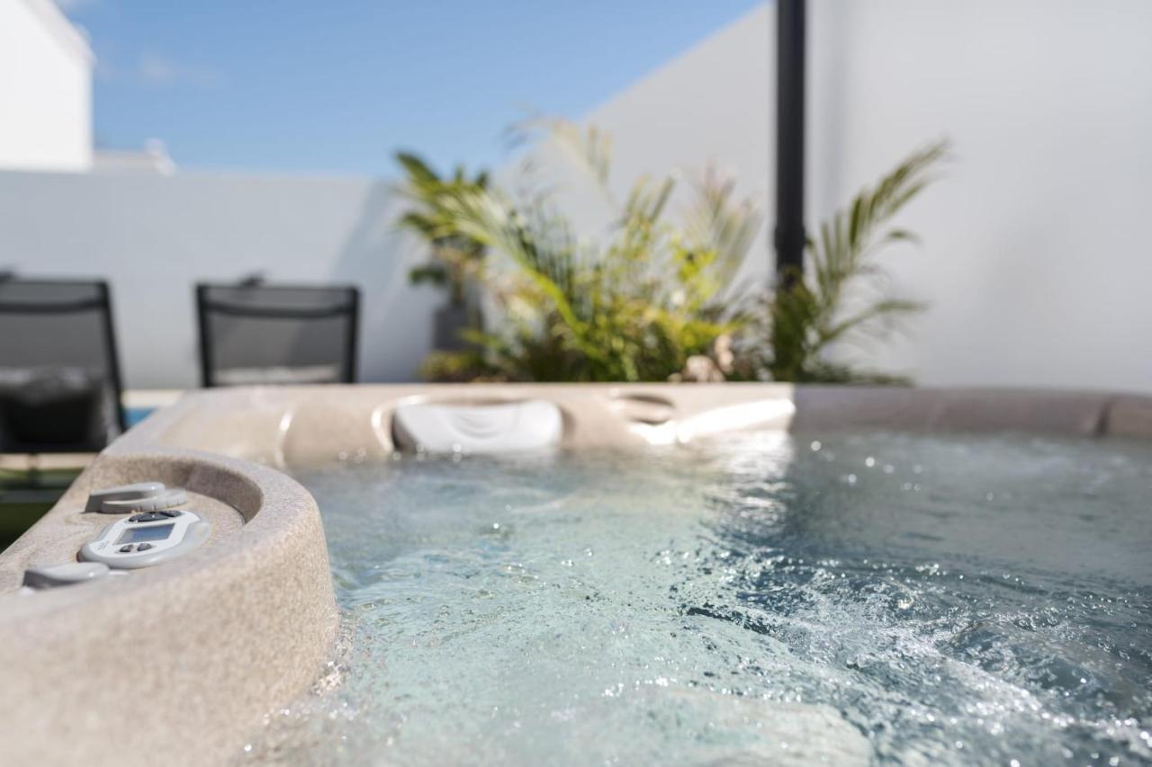 Abeto * Yaiza (Lanzarote)