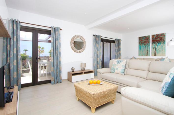 Mirador Mojones Mojones Puerto Del Carmen Lanzarote Villa Tías
