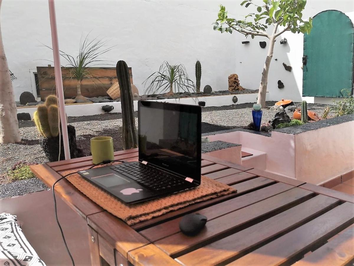 Budda House Puerto Del Carmen. * Tias
