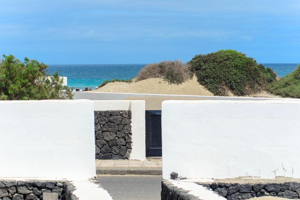 House * Famara