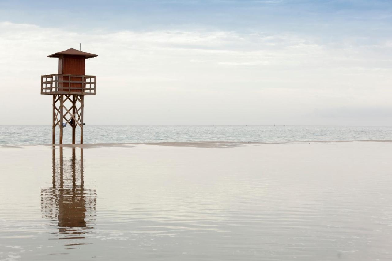 Luxury Sea Front Iii Apartamento *
