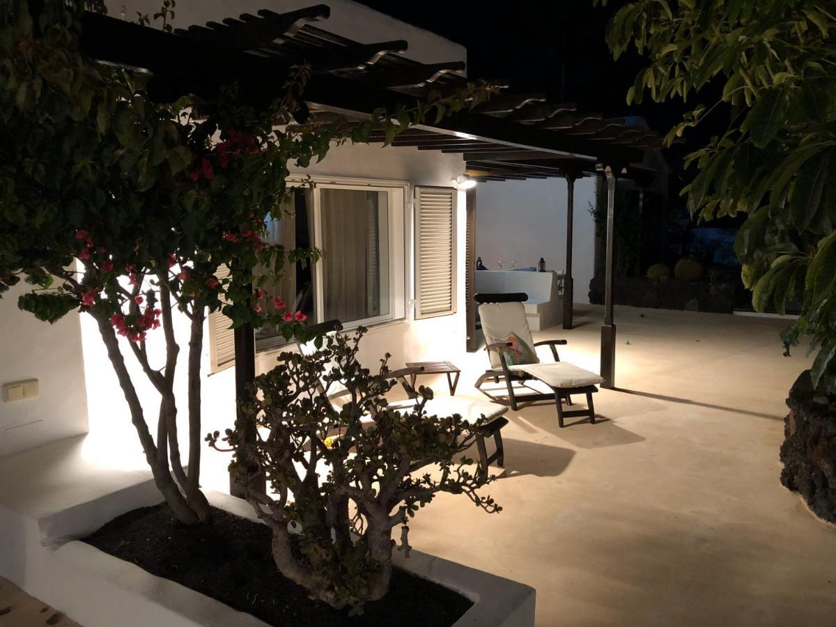 Villa Mare Bella Chao Sea View Private Heated Solar Pool Ac Puerto del Carmen (Lanzarote)