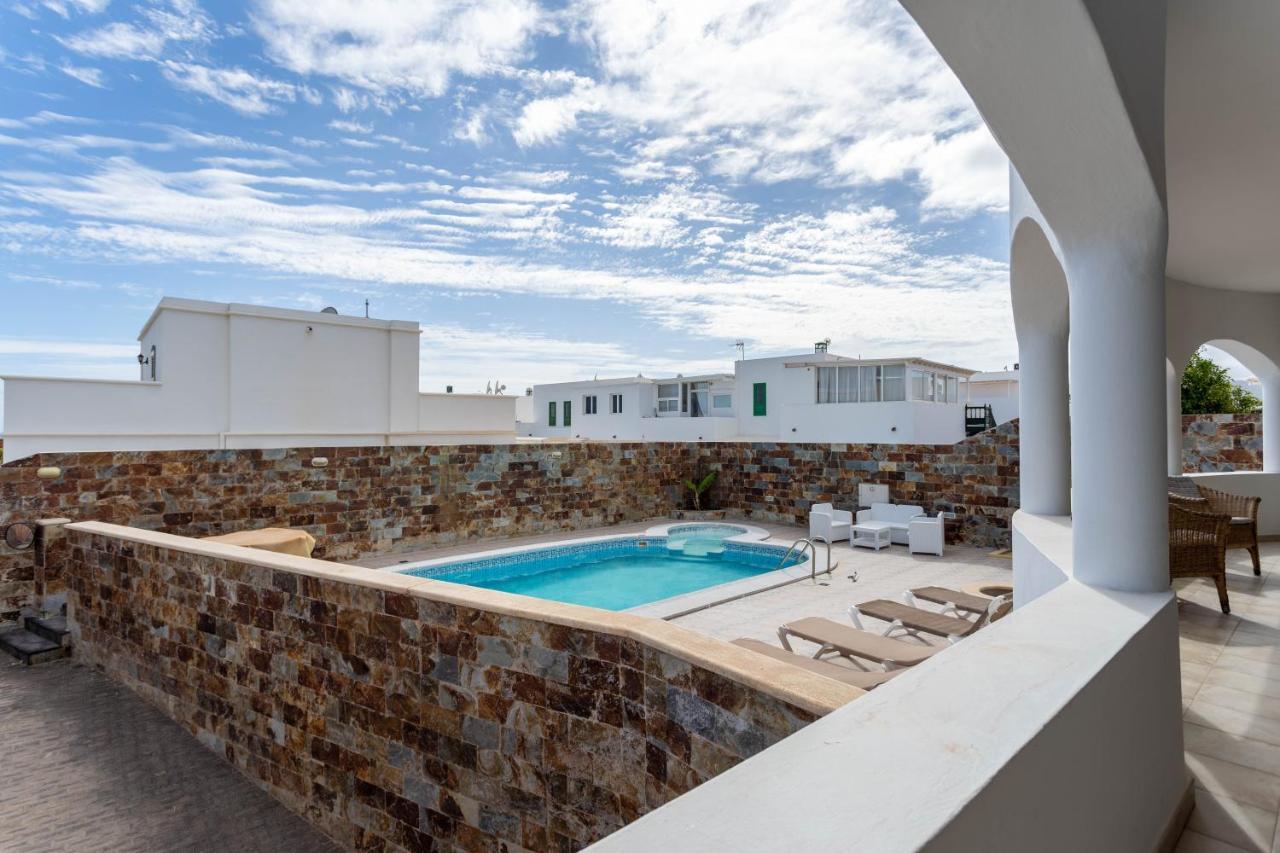 Casa Maria, *