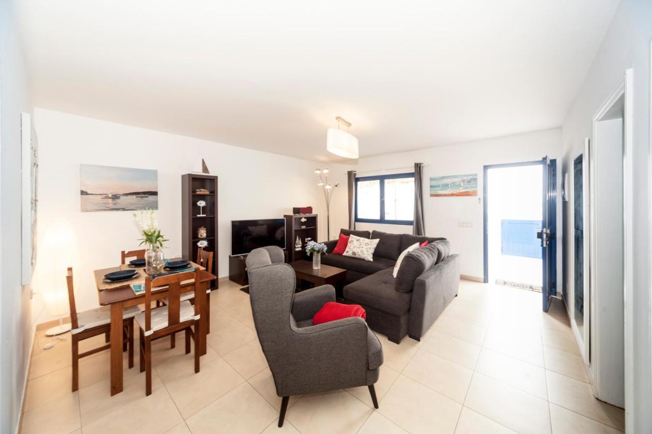 Luxury Sea Front Iii Apartamento *