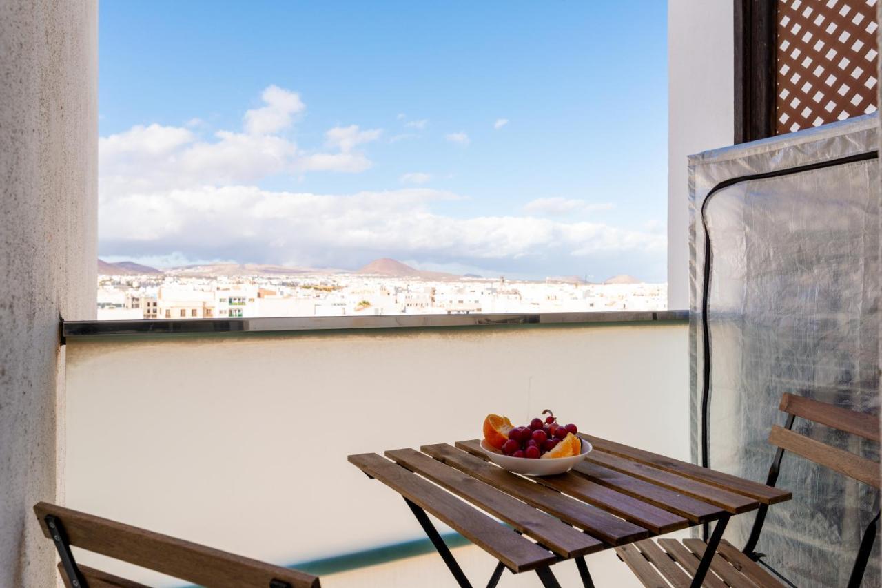 Fee4me: First Line Luxury Apartment Arrecife (Lanzarote)