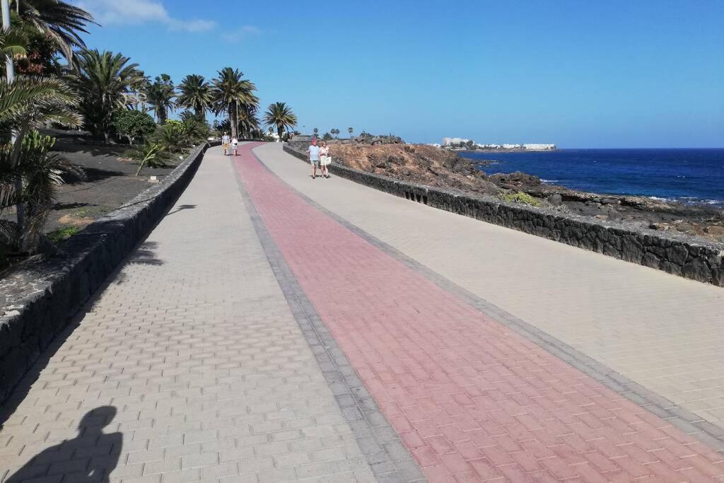 Giovanni 09 Playa Roca Costa Teguise