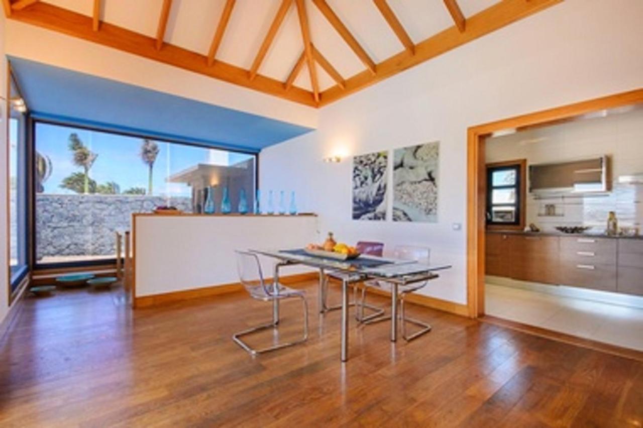 Villa Charming In Playa Blanca With Private Pool