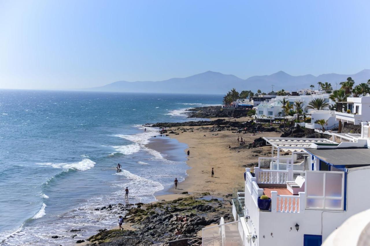 Seaview Coastal On Front Line With Amazing Sea Views And Large Terrace Villa *