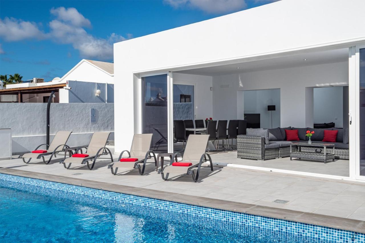 Rossa - Now - Lh215 By Now Ltd Playa Blanca (Lanzarote)