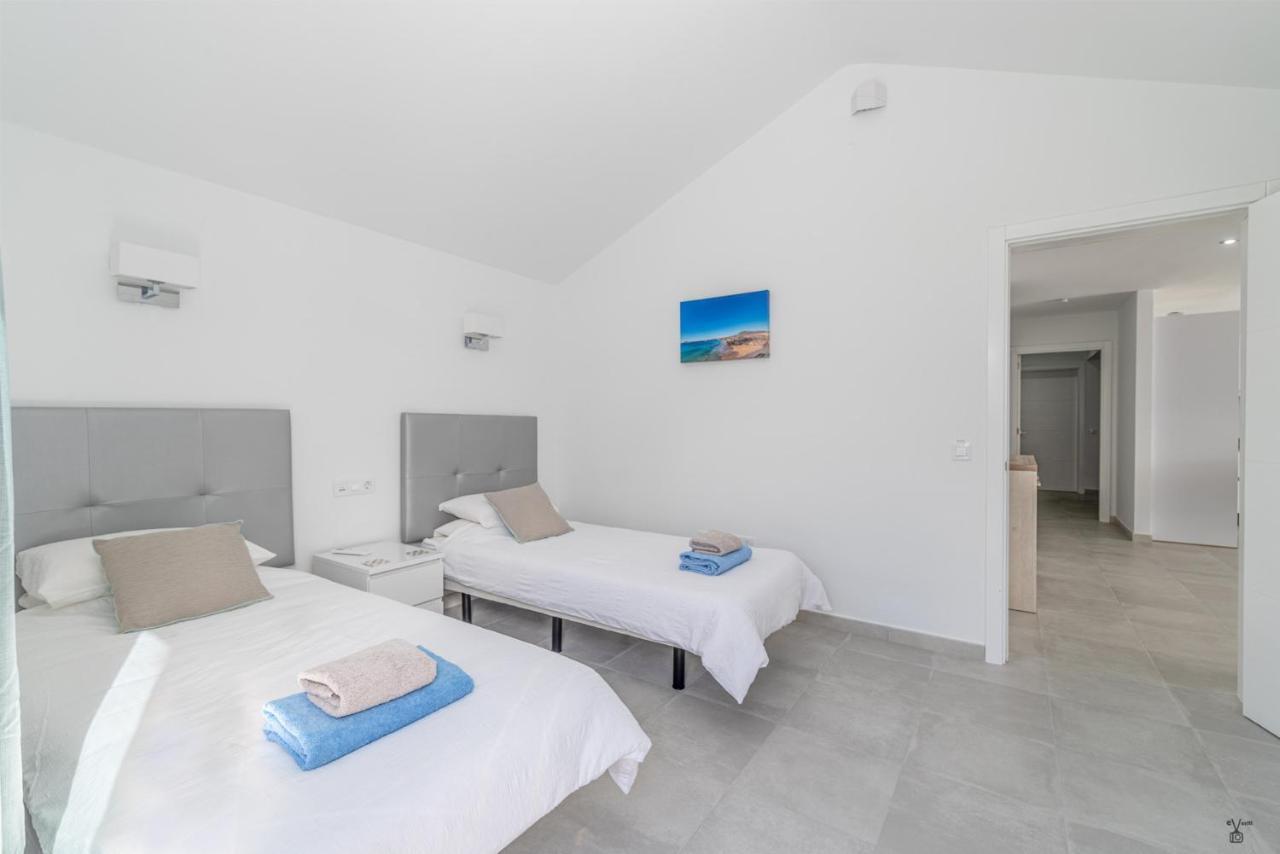 Rossa - Now - Lh215 By Now Ltd Playa Blanca (Lanzarote)