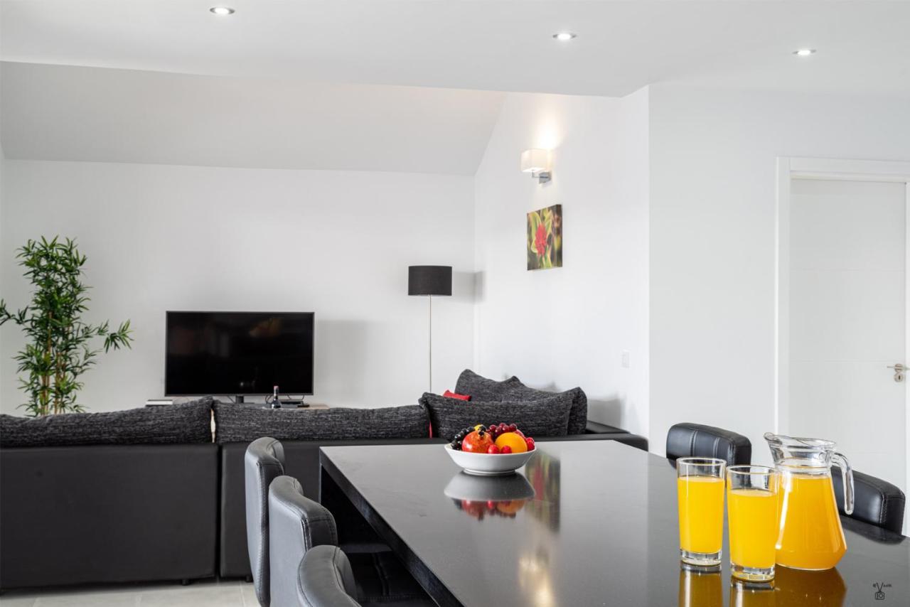 Rossa - Now - Lh215 By Now Ltd * Playa Blanca (Lanzarote)