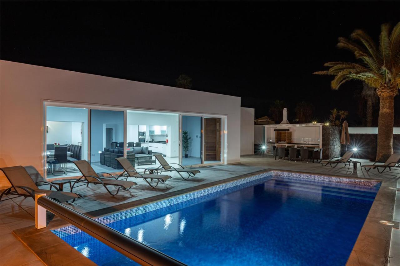 Rossa - Now - Lh215 By Now Ltd Villa