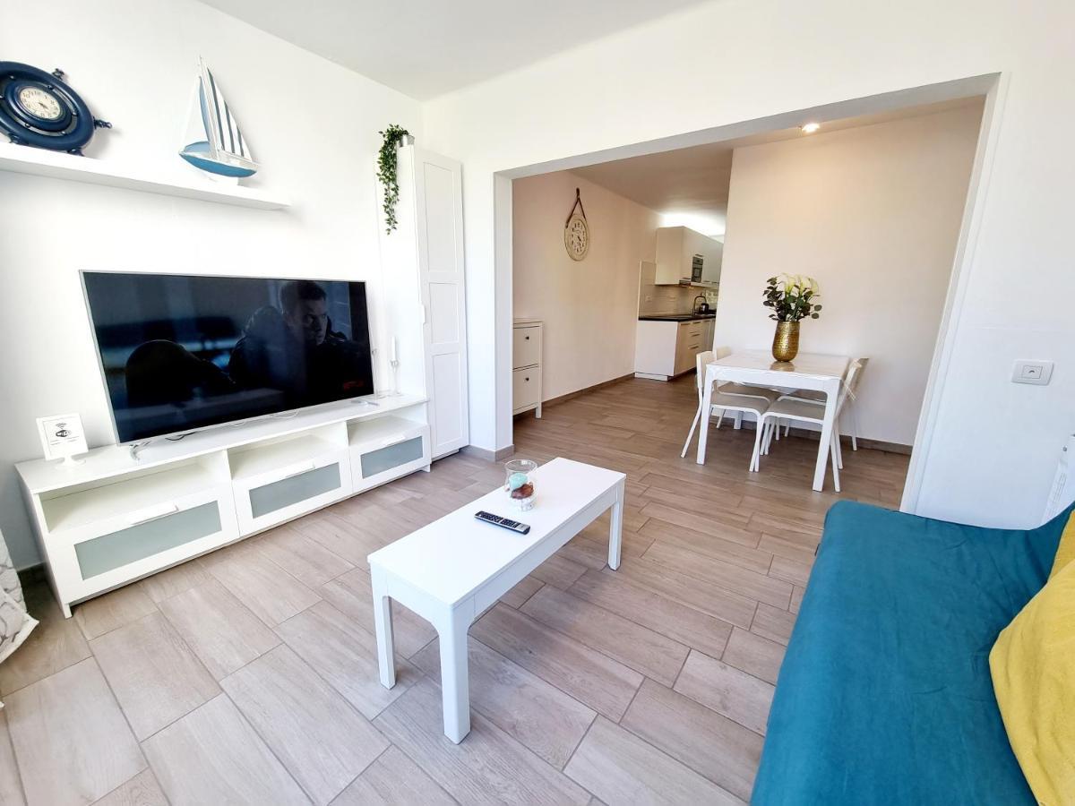 Dino 10 Playa Roca Apartment *