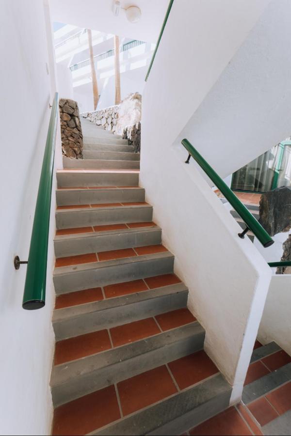 Location In A Great Complex With 300mbps Internet Apartahotel