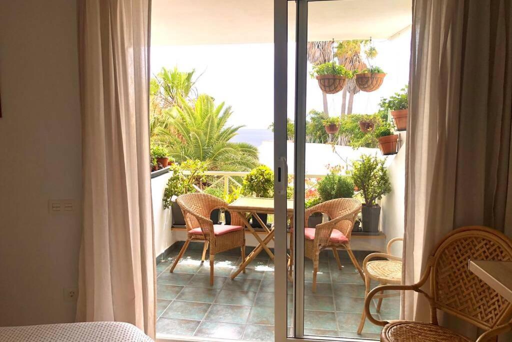 Modern & Spacious Isla, Puerto Del Carmen Apartment