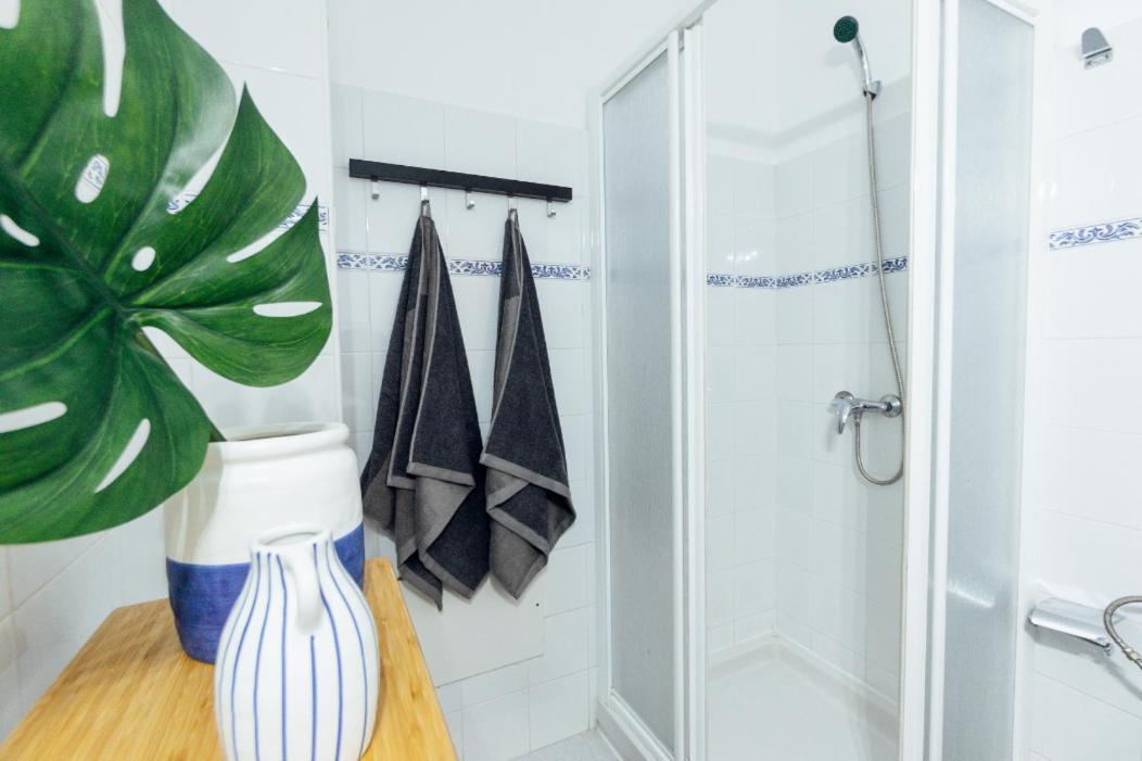 Location In A Great Complex With 300mbps Internet Apartahotel