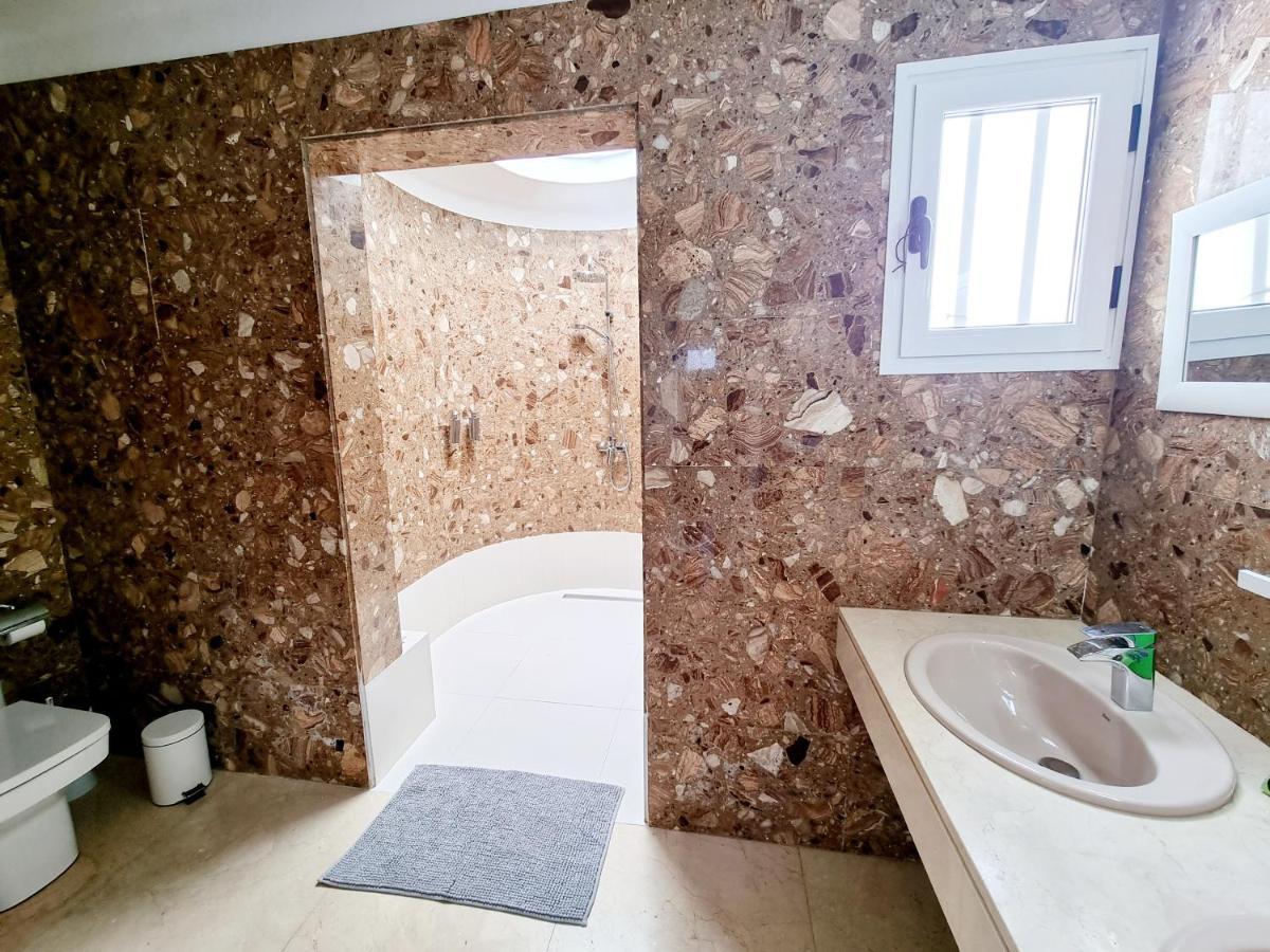 Apartamento Luxury Coral First Line Of The Sea Playa Honda (Lanzarote)