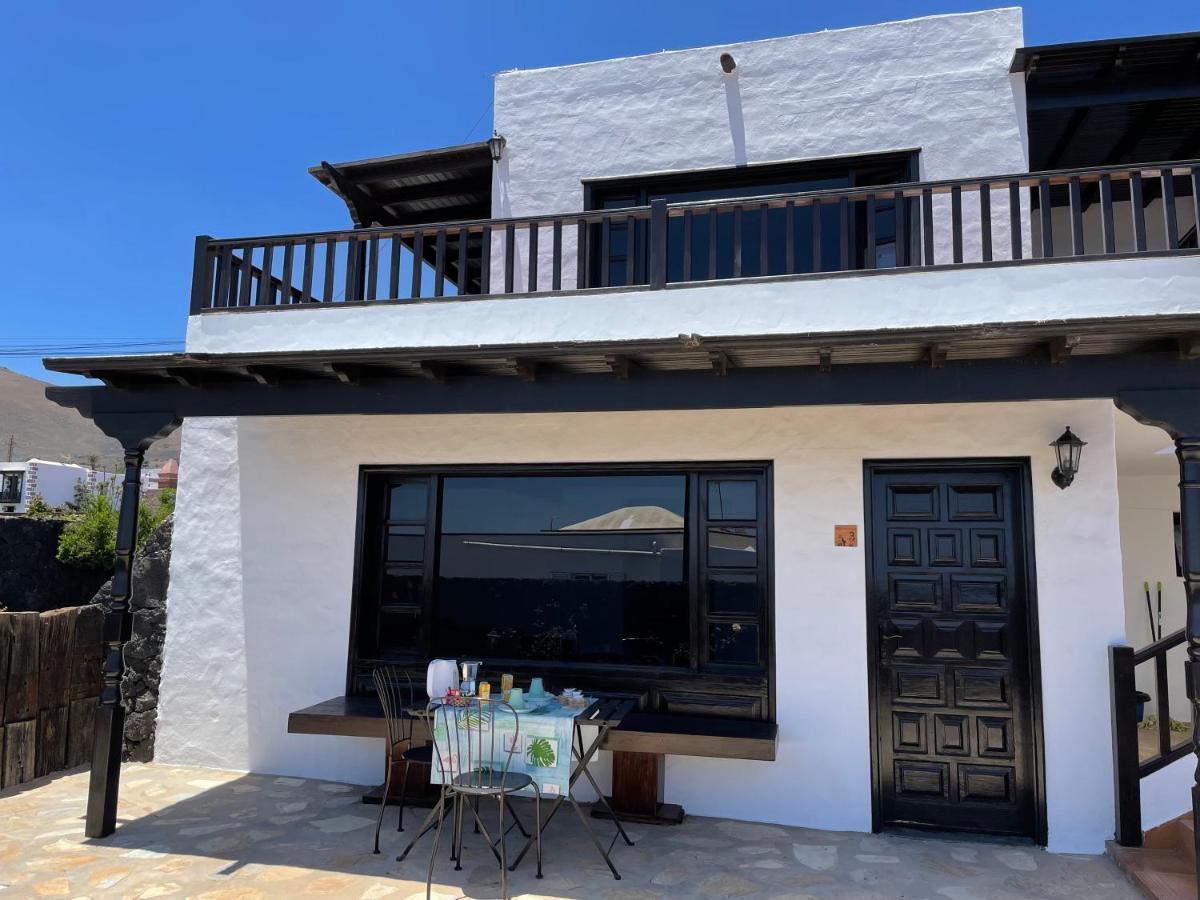 Casitas Rusticas * La Asomada (Lanzarote)