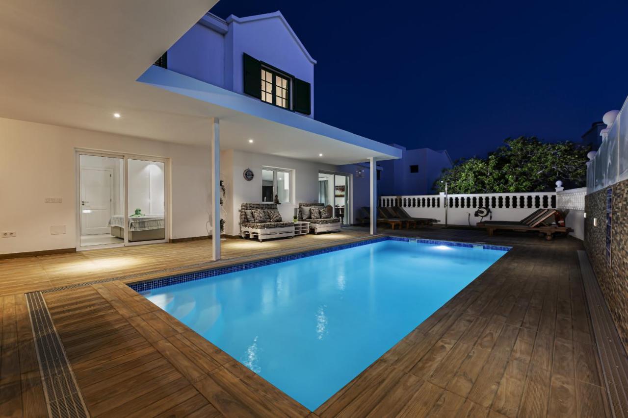 Villa Deluxe En Puerto Del Carmen *