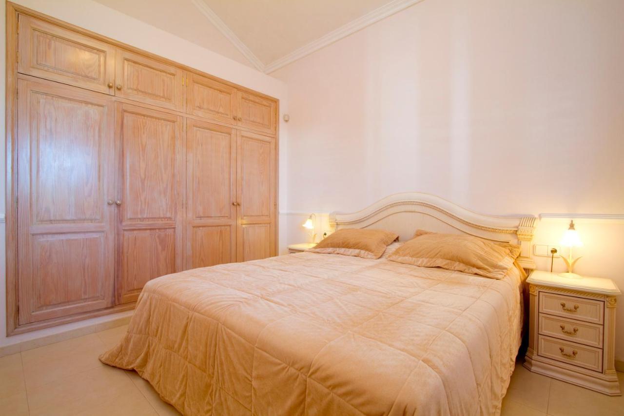 Cosy Lanzarote 3 Bedrooms Heated Pool Honey
