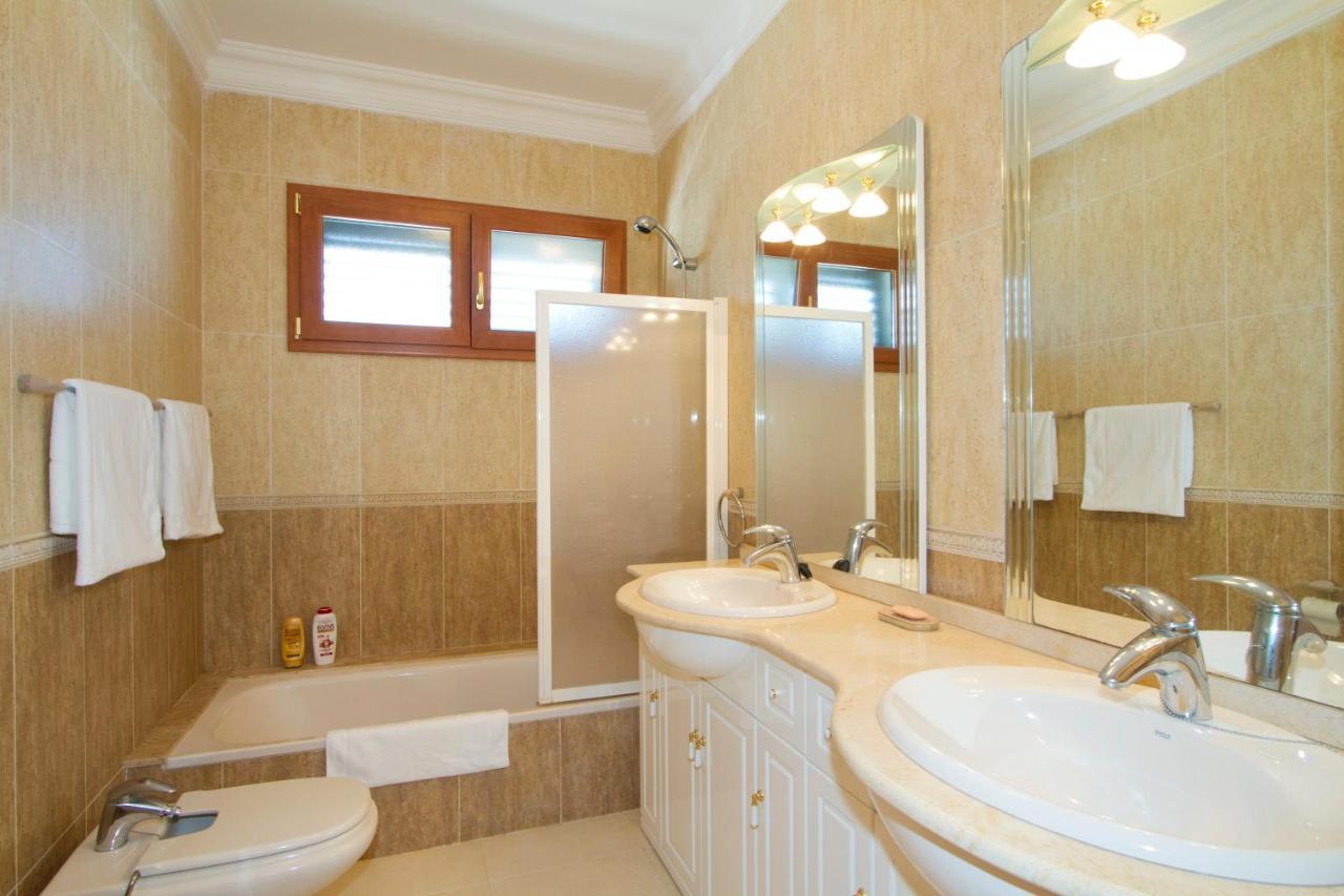 Cosy Lanzarote 3 Bedrooms Heated Pool Honey Villa *