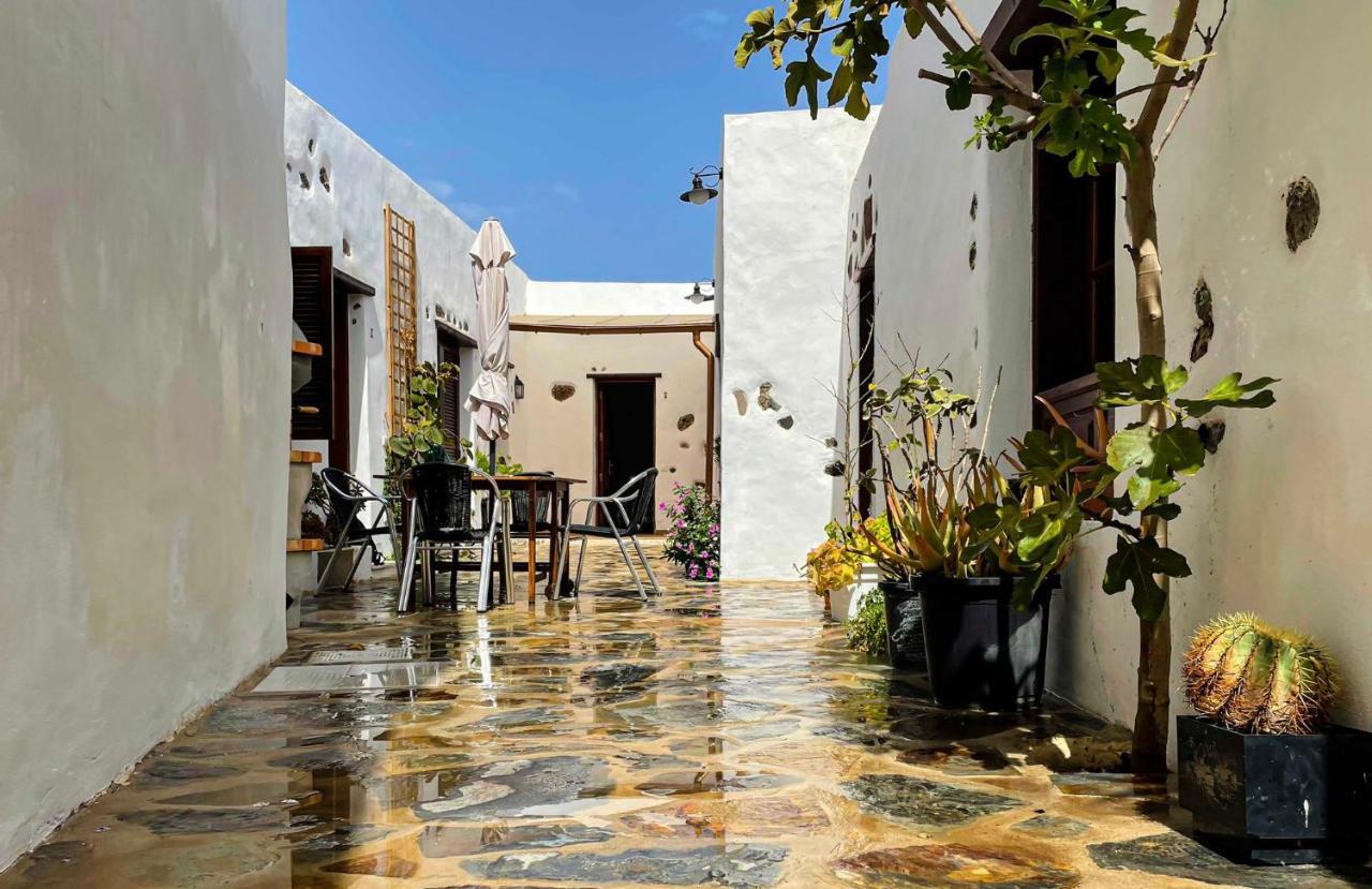Eco Reyna House Haria