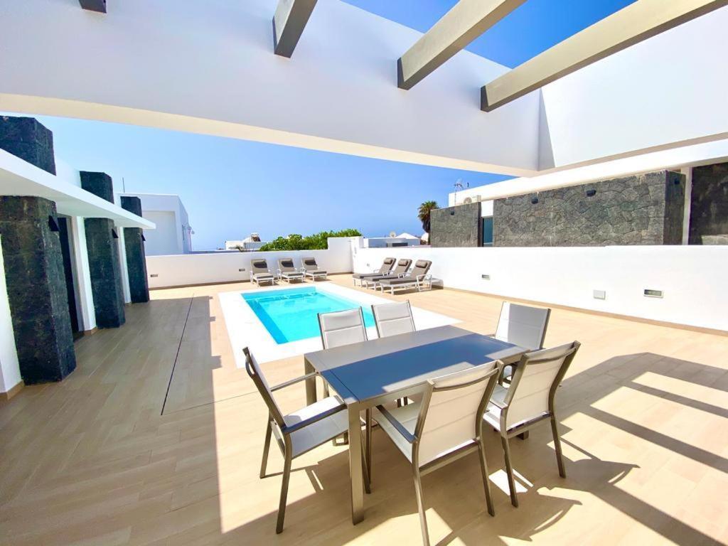 Luxury Olivia 3 Beds - 3 Baths Villa *